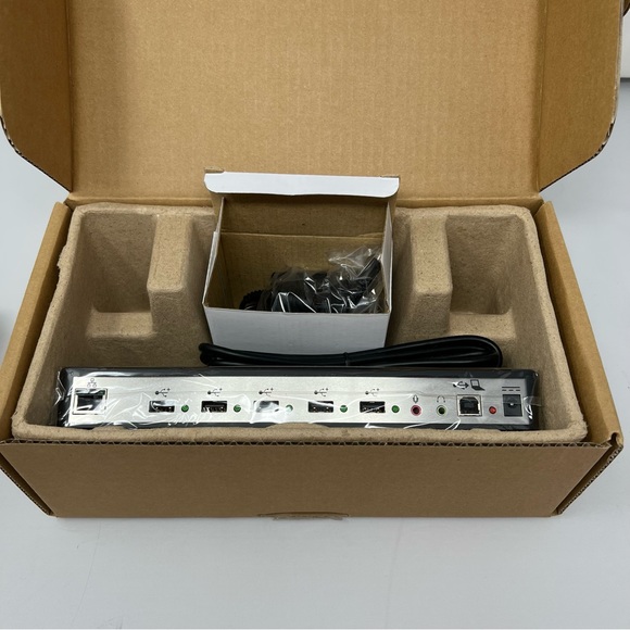 NWT Kensington SD100 Notebook Docking Station - Picture 3 of 3